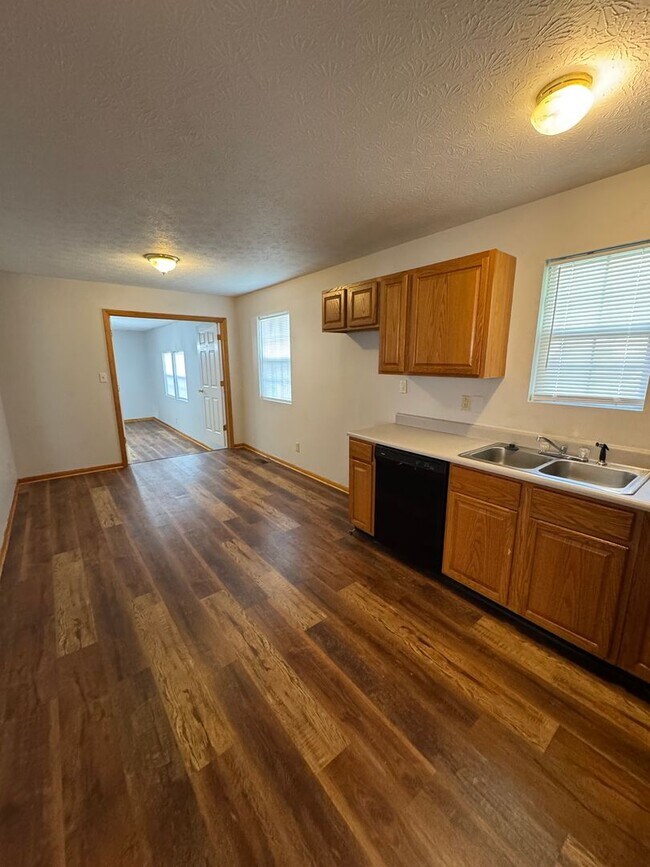 Building Photo - Perry Twp - 3 bedroom home