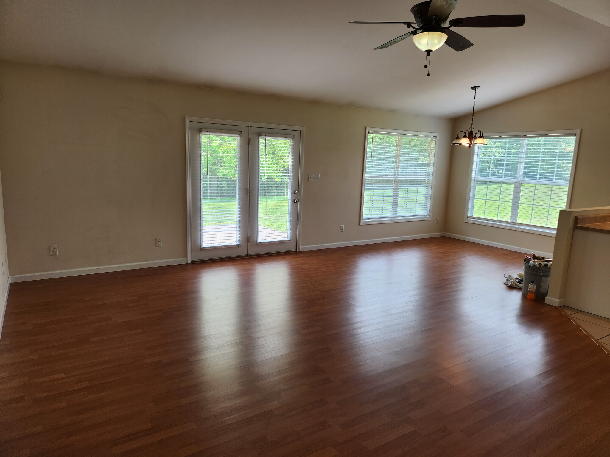 Building Photo - 1643 Landon Ln