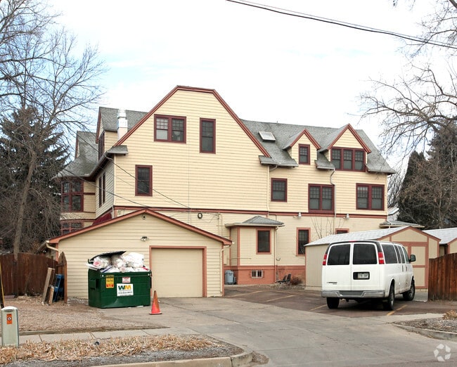 Building Photo - 615 N Corona St