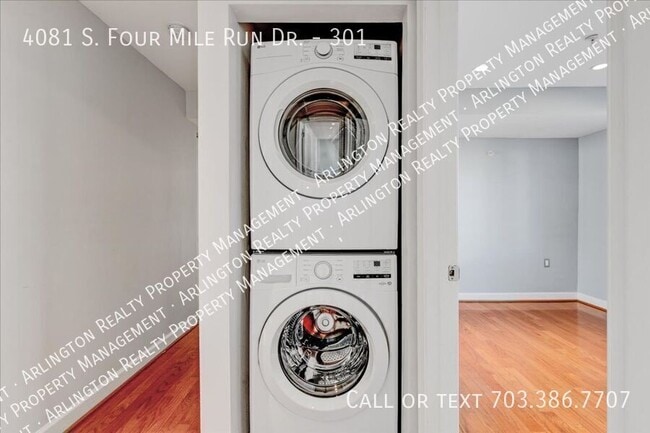 Building Photo - 4081 S Four Mile Run Dr