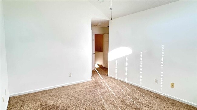 Building Photo - 6243 Shoreview Cir