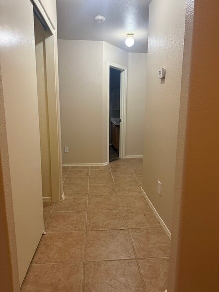 Building Photo - 2601 W Camino del Medrano