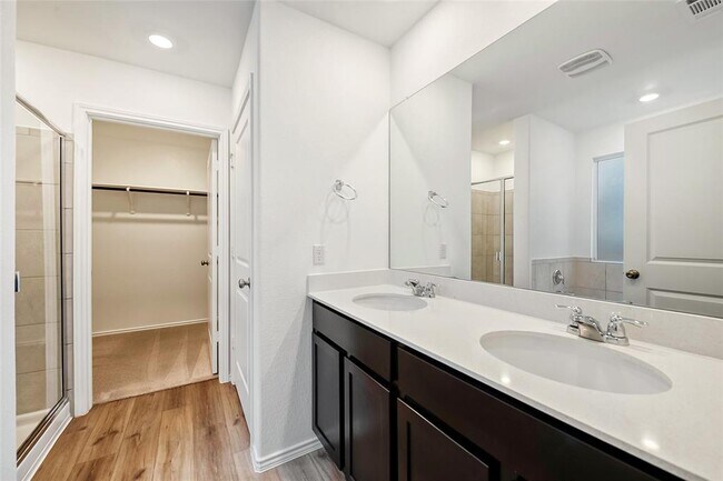 Building Photo - 430 Doherty