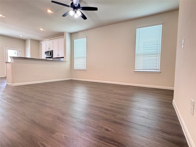 Building Photo - 10233 Cleartide Ln