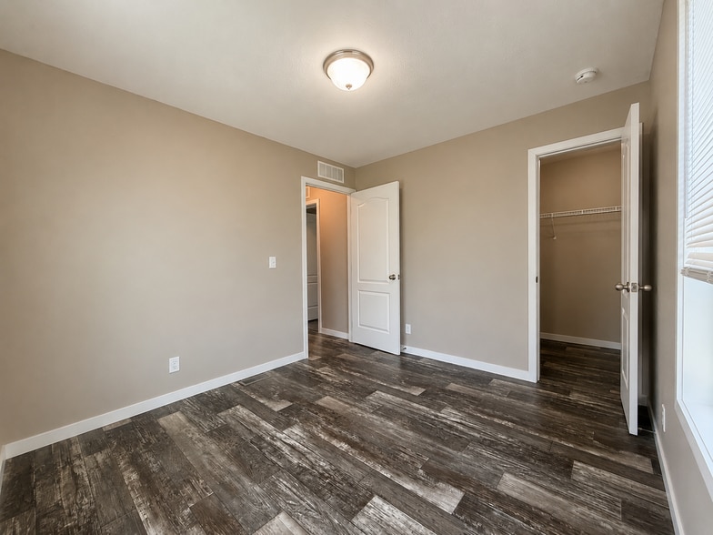 Building Photo - 12556 Margaret Ct