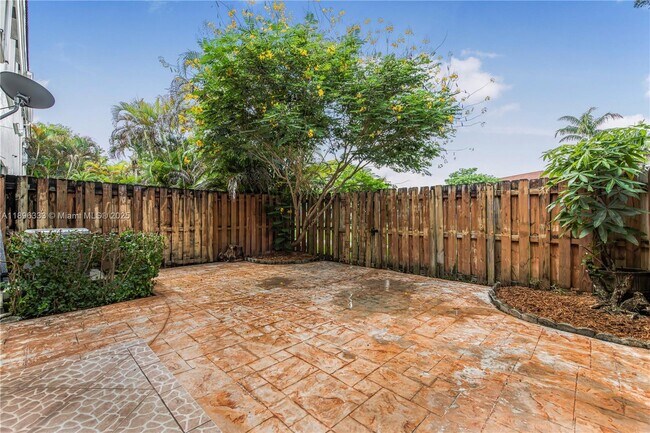 Building Photo - 14274 SW 125th Ct