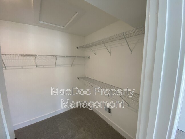 Building Photo - 4815 Jackson Vlg Pkwy