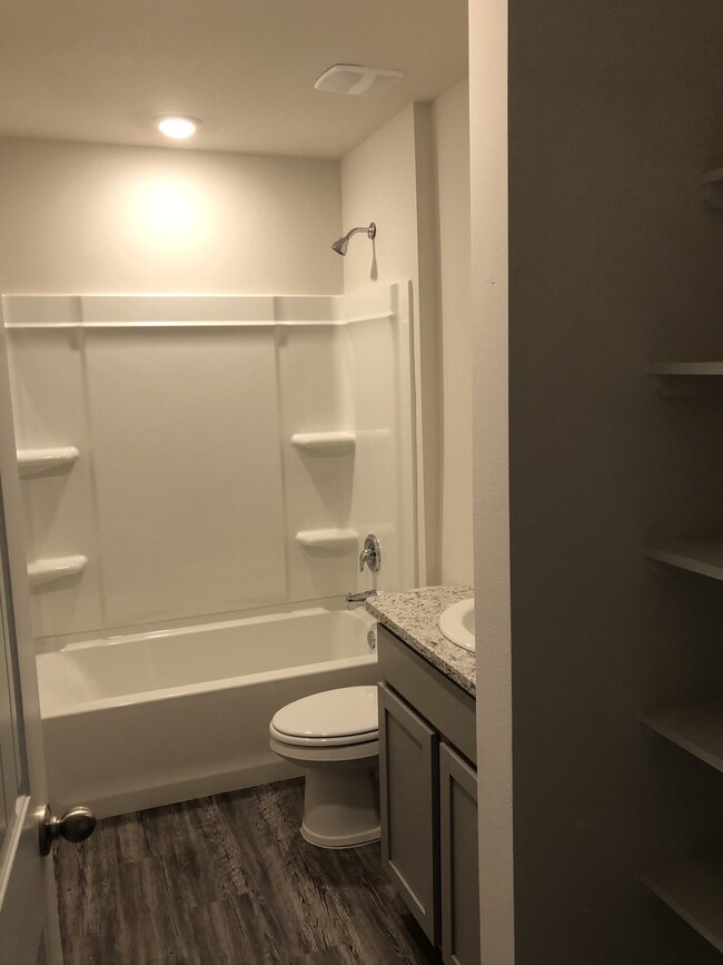 Building Photo - 28364 Longfellow Ln