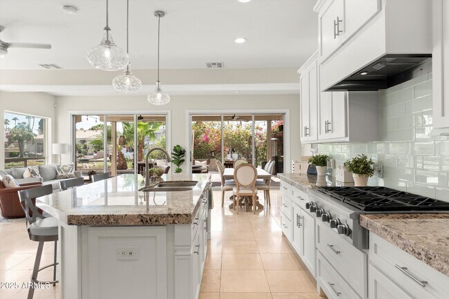 Building Photo - 1407 E Coral Cove Dr