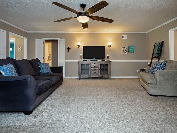 Building Photo - 410 Laura Ann Dr