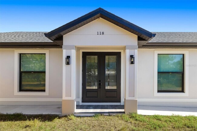 Building Photo - 118 Ruby Ave N