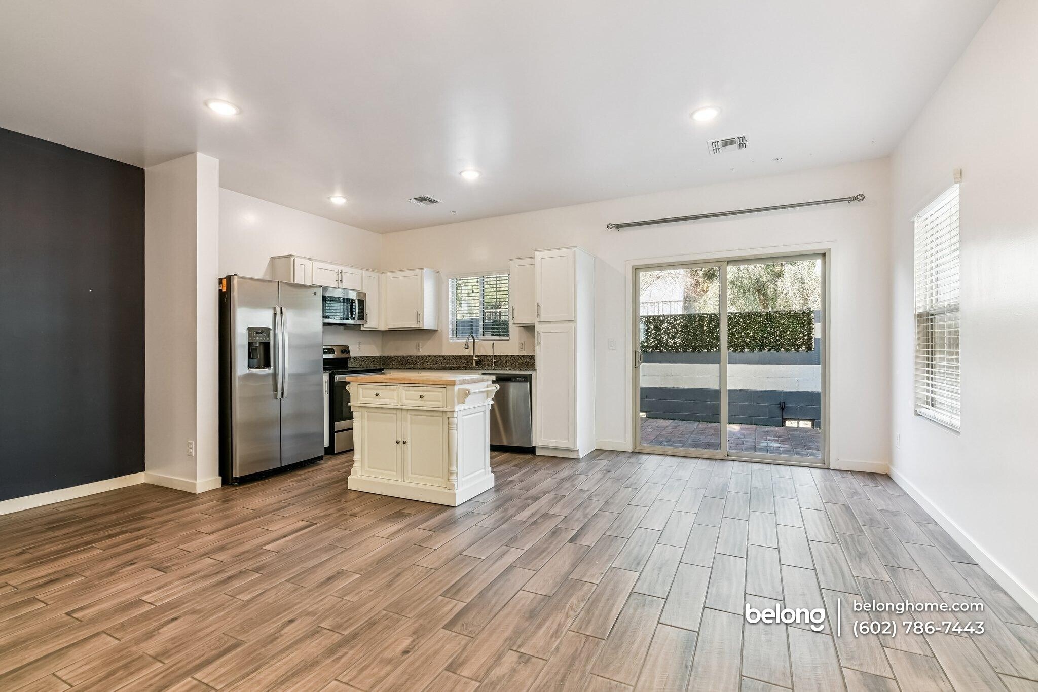 Building Photo - 8192 N 22nd Dr