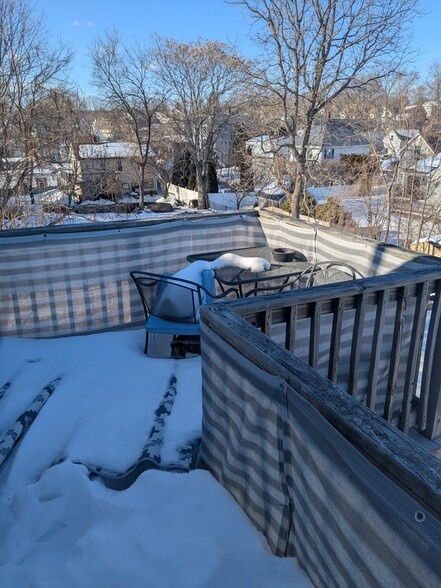 Building Photo - 62 Fruit Street Ext