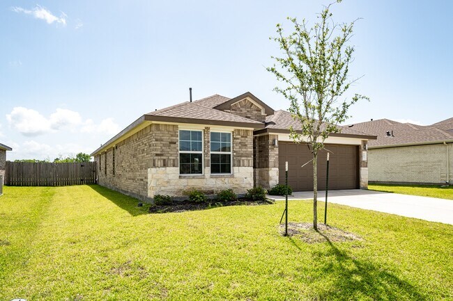 Building Photo - 607 Hidden Brk Dr
