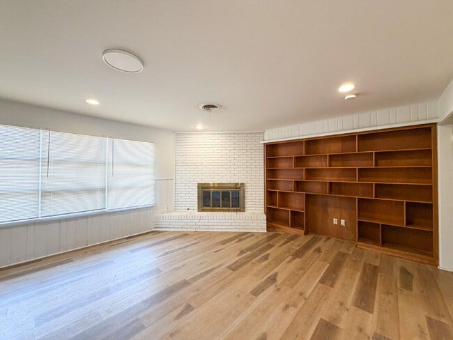 Building Photo - 3414 57th St