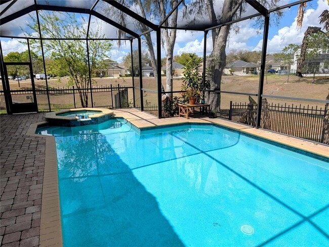 Building Photo - 538 Westchester Hills Ln