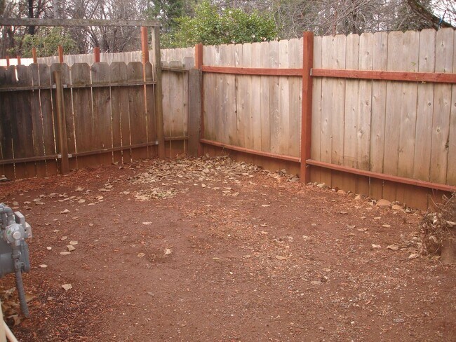 Building Photo - 5773 Stratton Lane