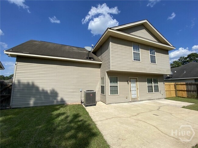Building Photo - 205 Salt Landing Cir