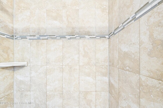 Building Photo - 1936 Gloria Cir