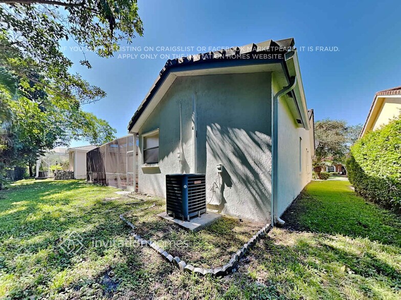 Building Photo - 5477 NW 57th Way
