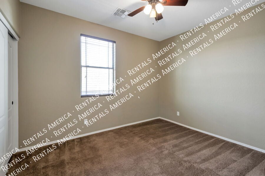 Building Photo - 1250 S Rialto