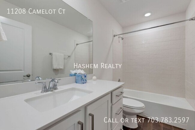 Building Photo - 11208 Camelot Ct