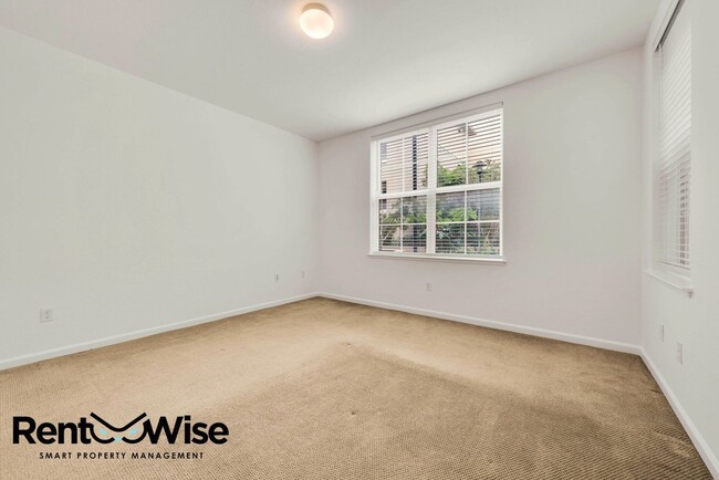 Building Photo - 1388 Broadway