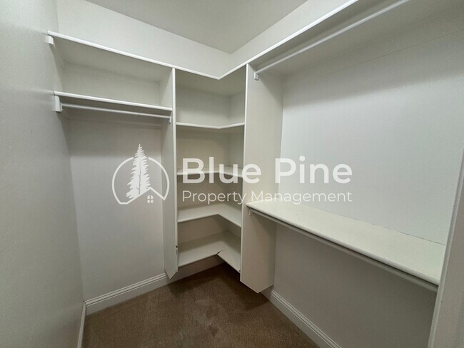 Building Photo - 6020 Bryson Ln