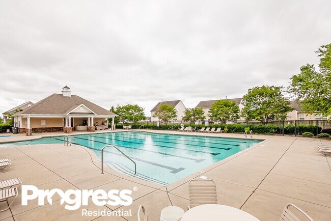 Building Photo - 1800 Windy Willow Ln