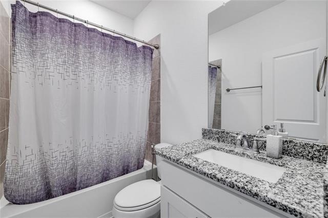 Building Photo - 1921 Bristol St