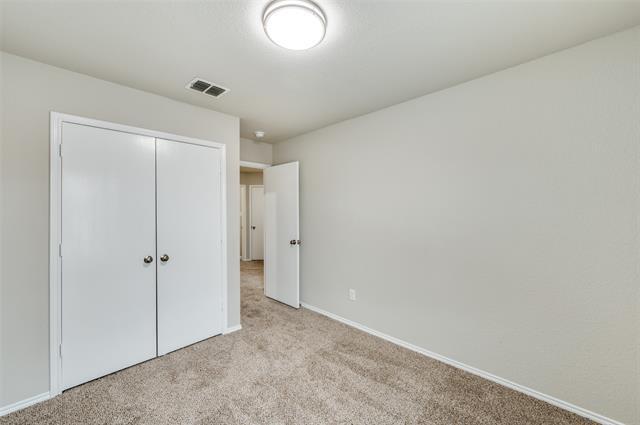 Building Photo - 5700 Giddyup Ln