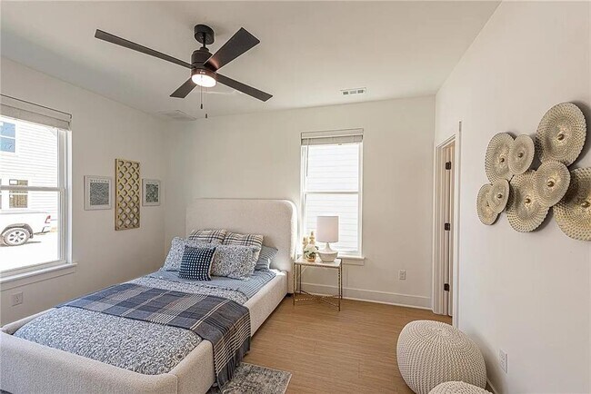 Building Photo - 3199 W Tulsa St