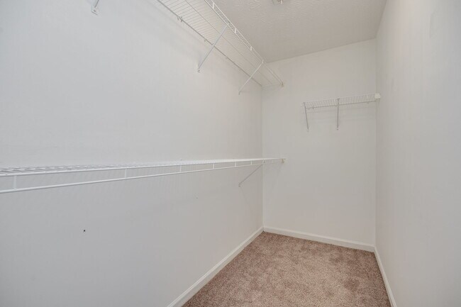 Building Photo - 3594 Armada Dr