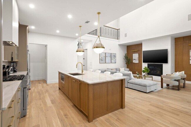 Building Photo - 8922 San Benito Way