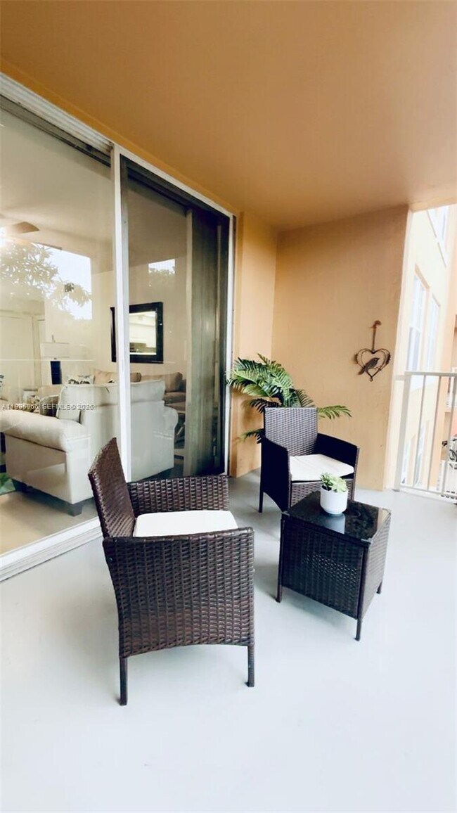 Building Photo - 19801 E Country Club Dr