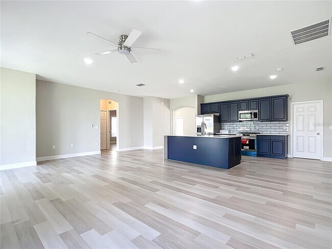 Building Photo - 550 Reddicks Cir