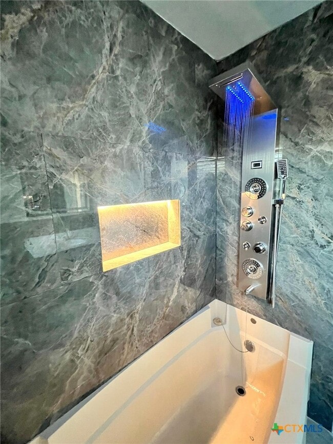 Building Photo - 805 Sissom Rd