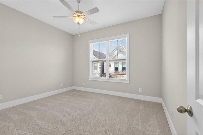 Building Photo - 687 Stickley Oak Way