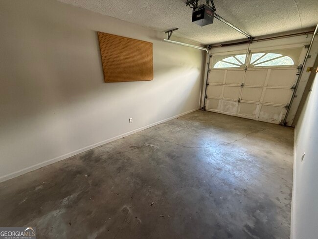 Building Photo - 125 Shadow Pond Rd