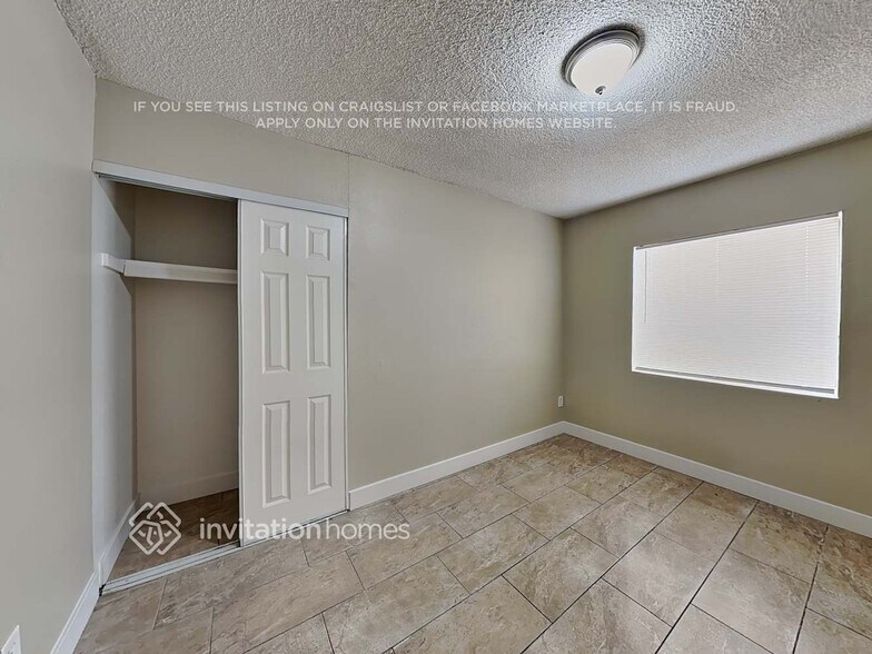 Building Photo - 3412 W Bluefield Ave