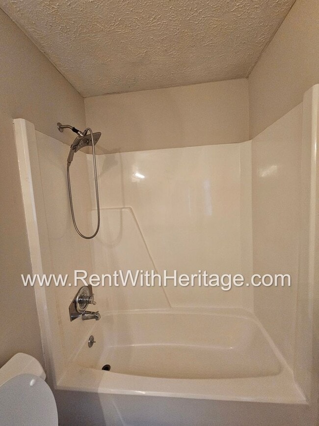 Building Photo - WOW! GORGEOUS HOME / PARTIAL FINISHED BASEMENT / RESORT STYLE POOL/ ALEXANDER HIGH SCHOOL