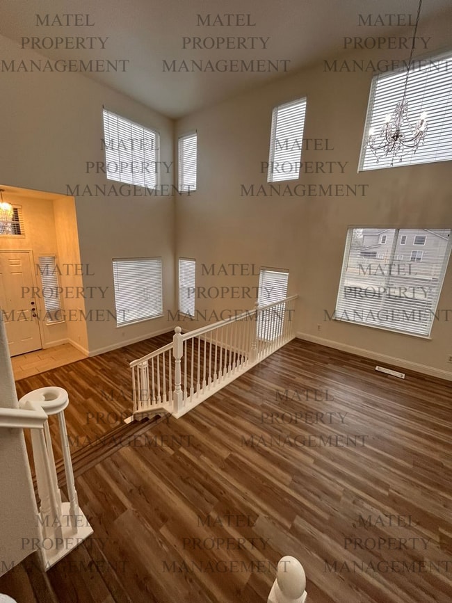 Building Photo - Move in Special see ad