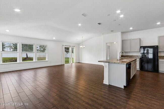 Building Photo - 15929 Hutton Ln