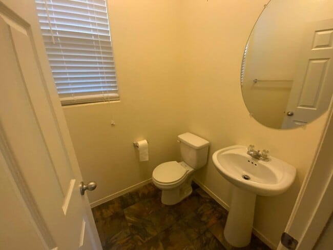 Building Photo - STUNNING 3 BEDROOM, 2.5 BATH HOME IN NORTHWEST LAS VEGAS!