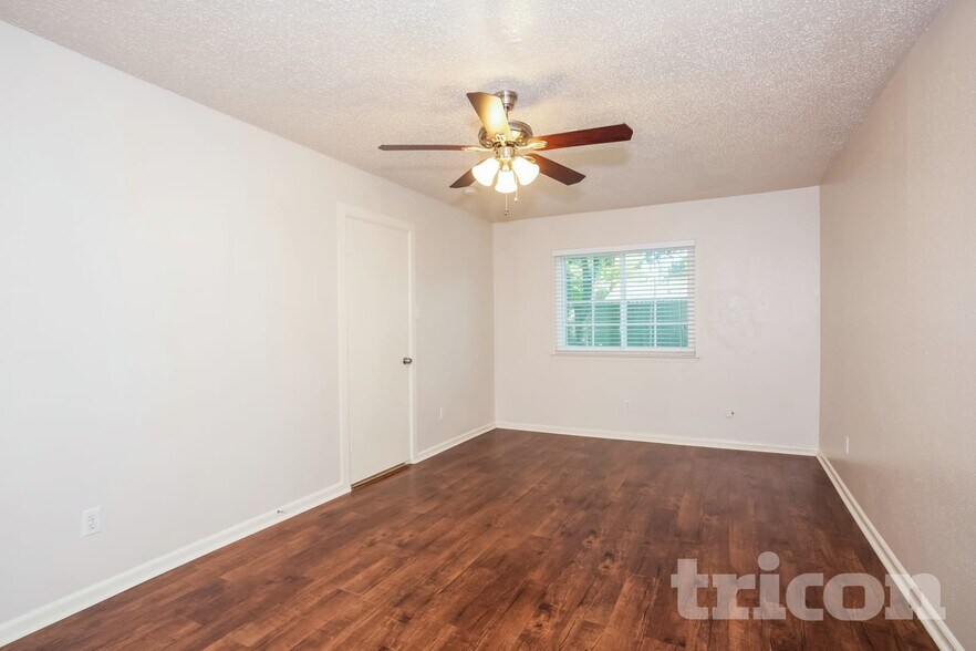 Building Photo - 22510 Leedstown Ln