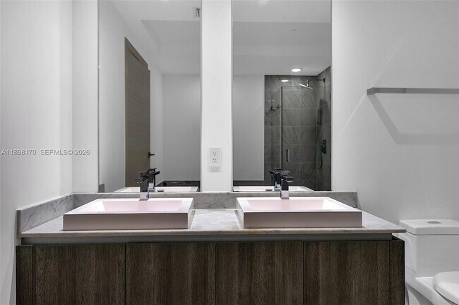 Building Photo - 801 S Miami Ave