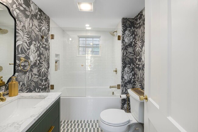 Building Photo - 23 Mt Vernon St