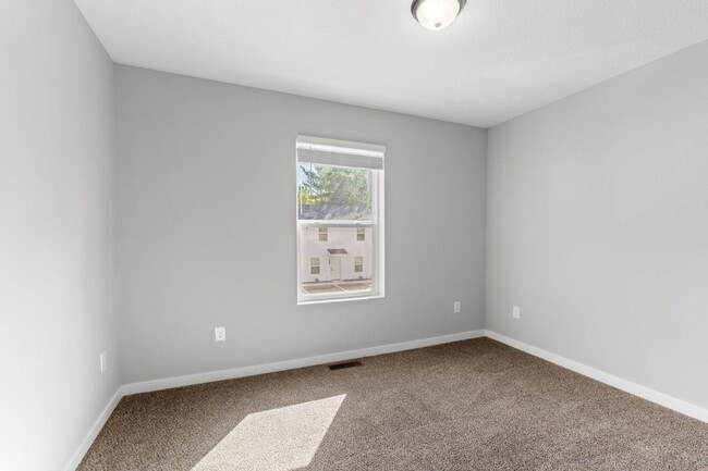 Building Photo - 388 N Franklin St