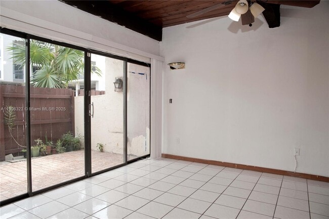 Building Photo - 19216 NE 25th Ave