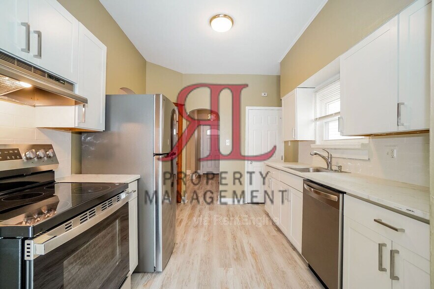 Building Photo - 550 Hanford St